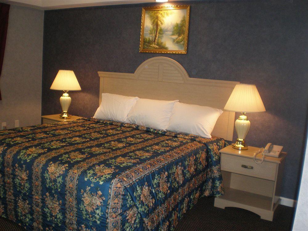 Village Inn & Suites - Smithville Bagian luar foto