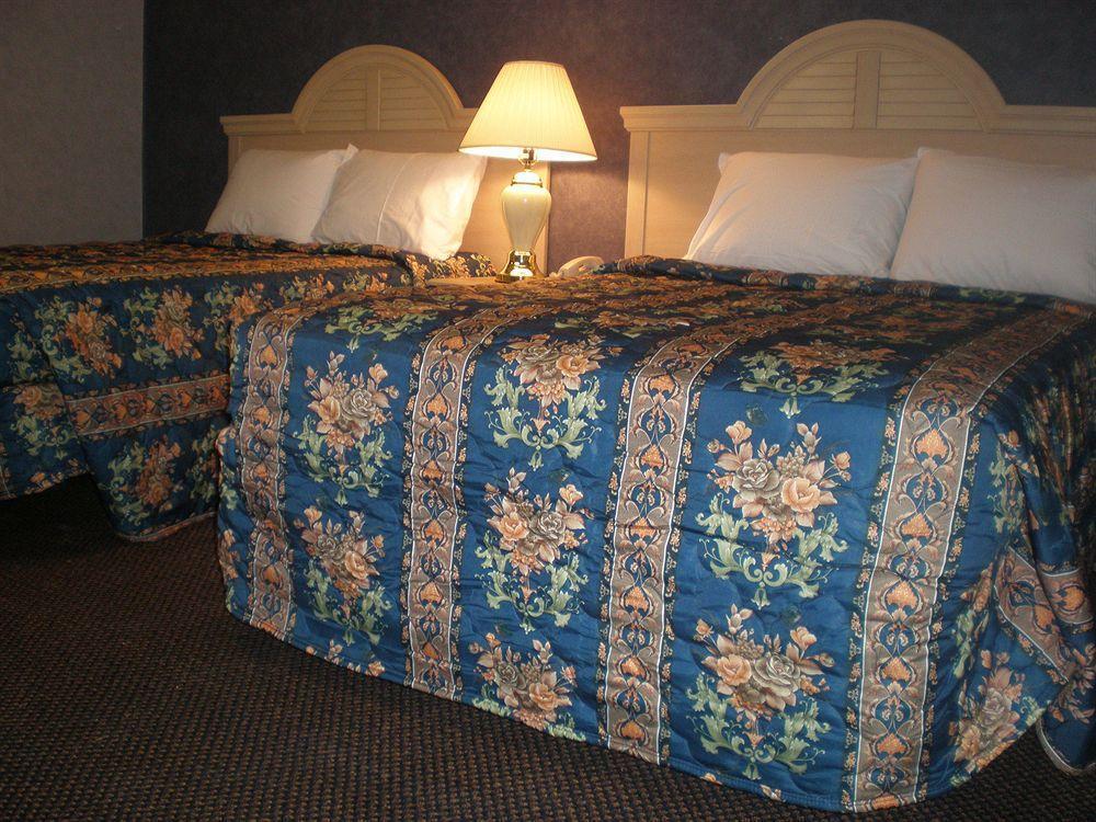 Village Inn & Suites - Smithville Bagian luar foto