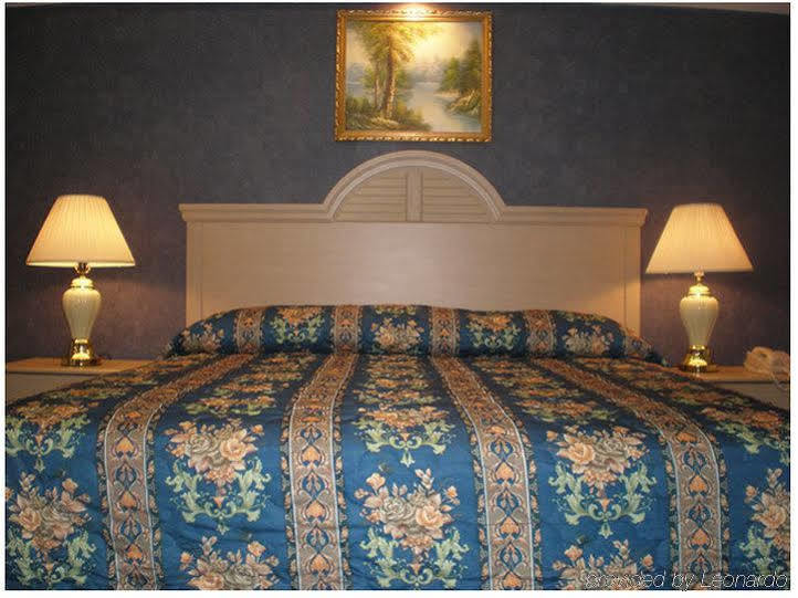 Village Inn & Suites - Smithville Bagian luar foto