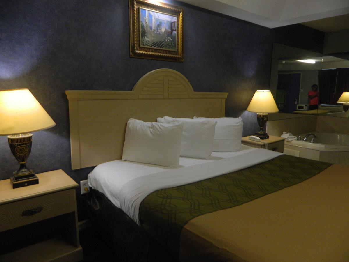 Village Inn & Suites - Smithville Bagian luar foto