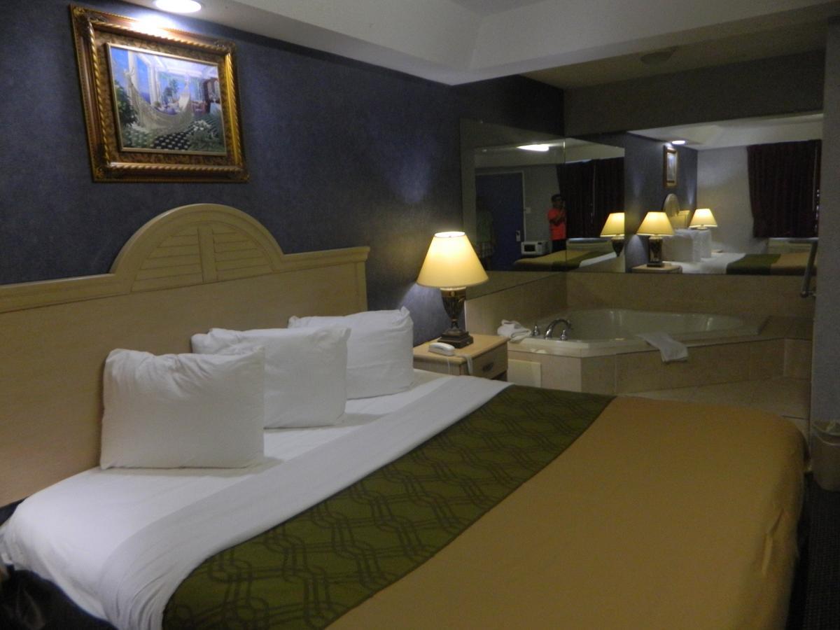 Village Inn & Suites - Smithville Bagian luar foto