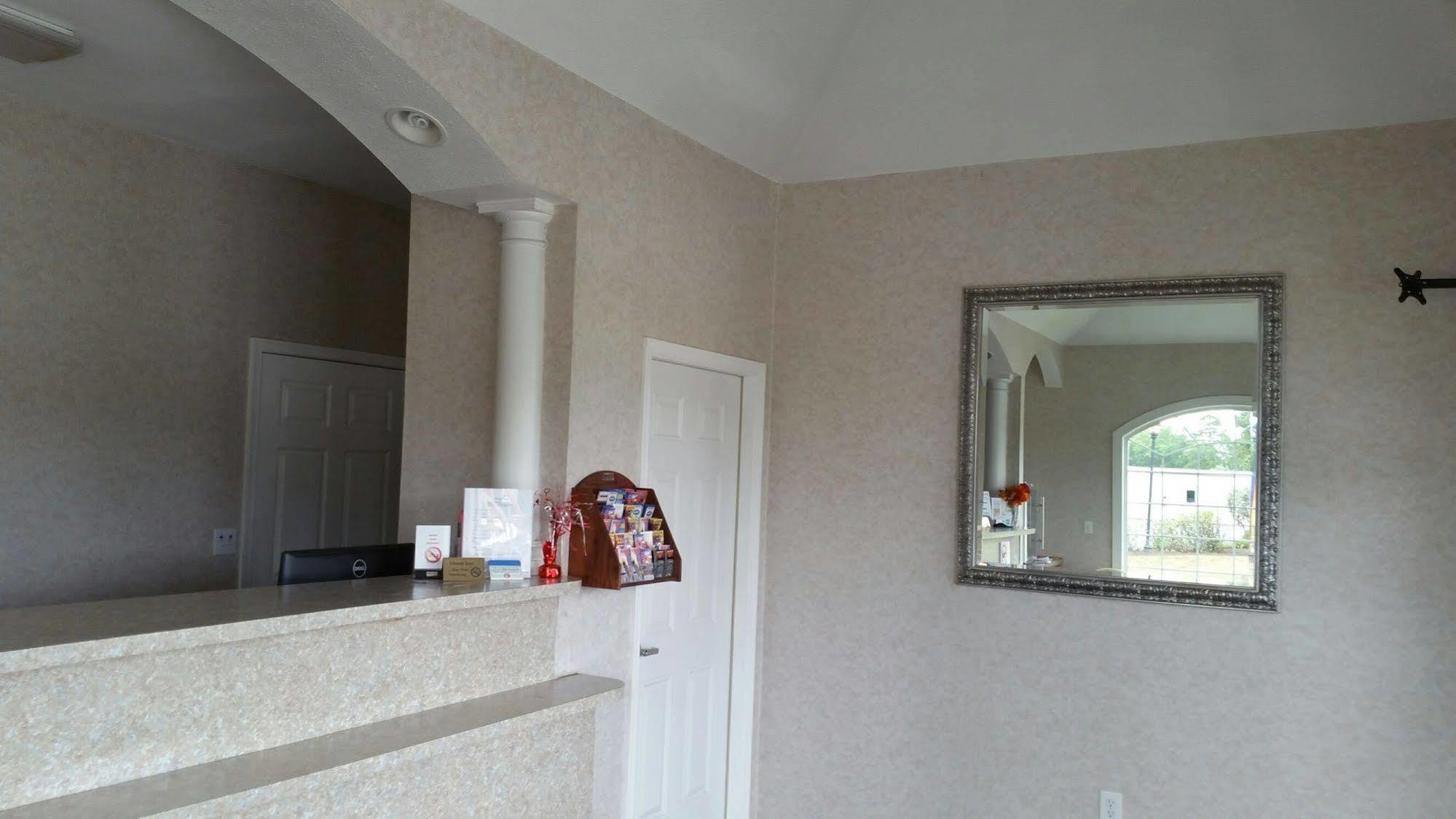 Village Inn & Suites - Smithville Bagian luar foto