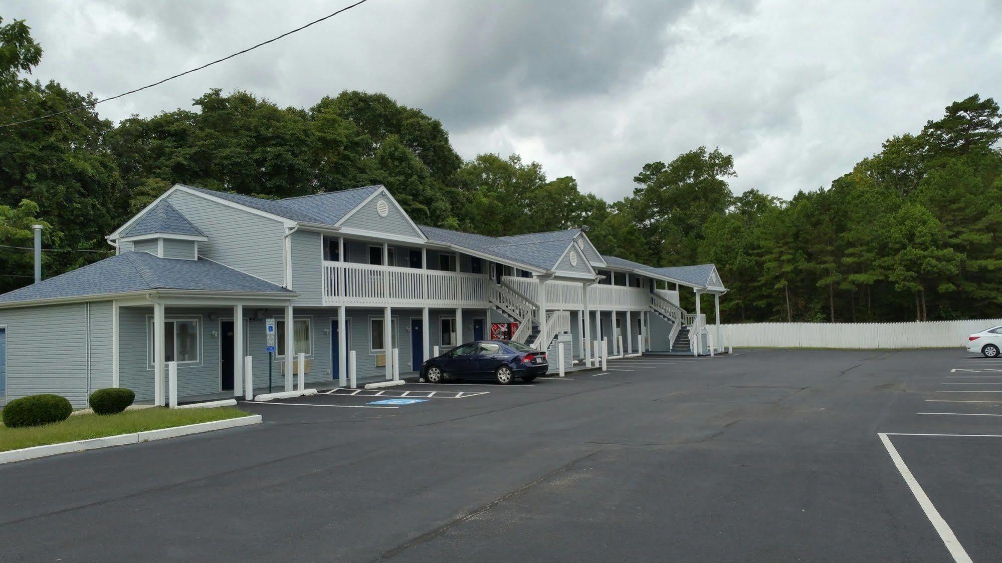 Village Inn & Suites - Smithville Bagian luar foto