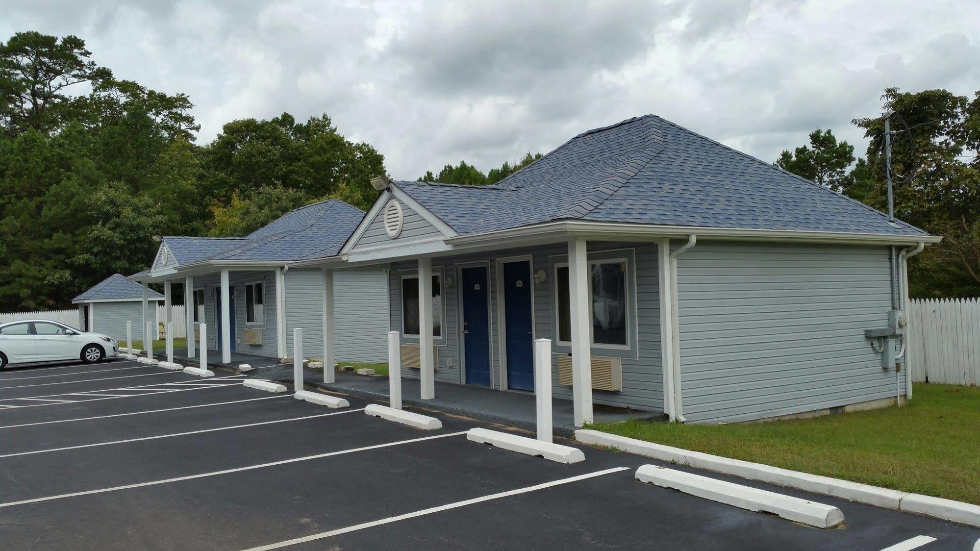 Village Inn & Suites - Smithville Bagian luar foto